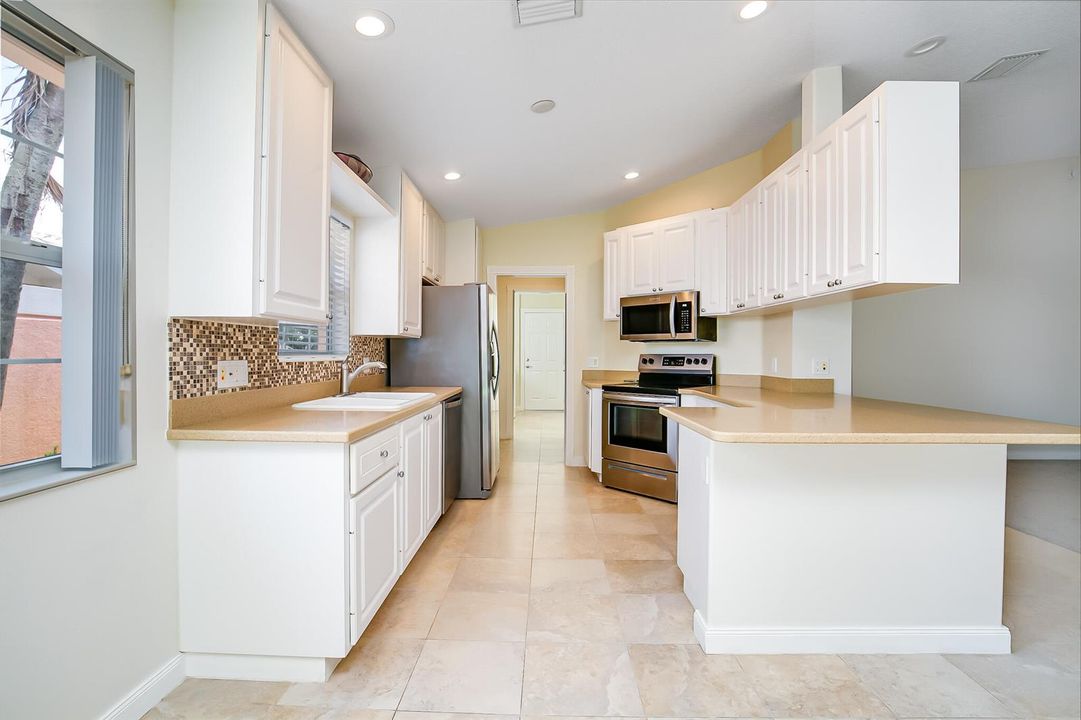 11320Pembroke-14