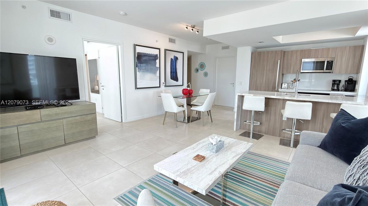 For Rent: $6,100 (3 beds, 2 baths, 1293 Square Feet)