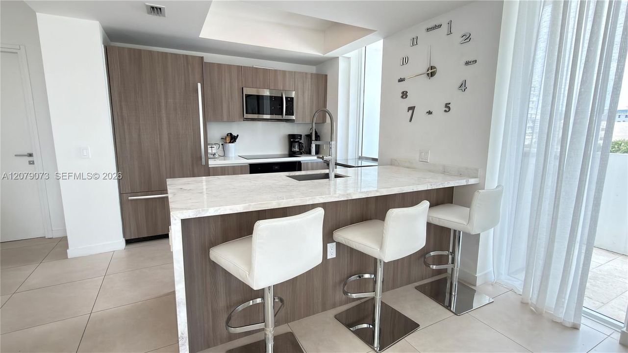 For Rent: $6,100 (3 beds, 2 baths, 1293 Square Feet)