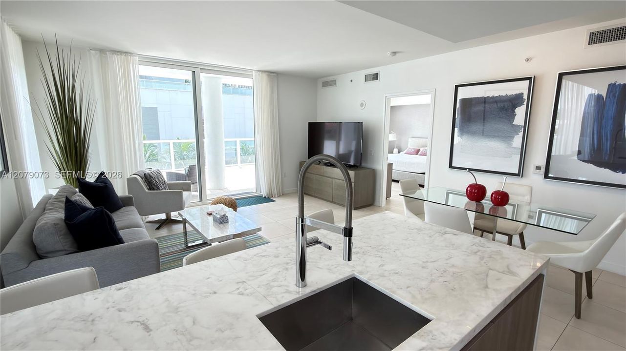 For Rent: $6,100 (3 beds, 2 baths, 1293 Square Feet)