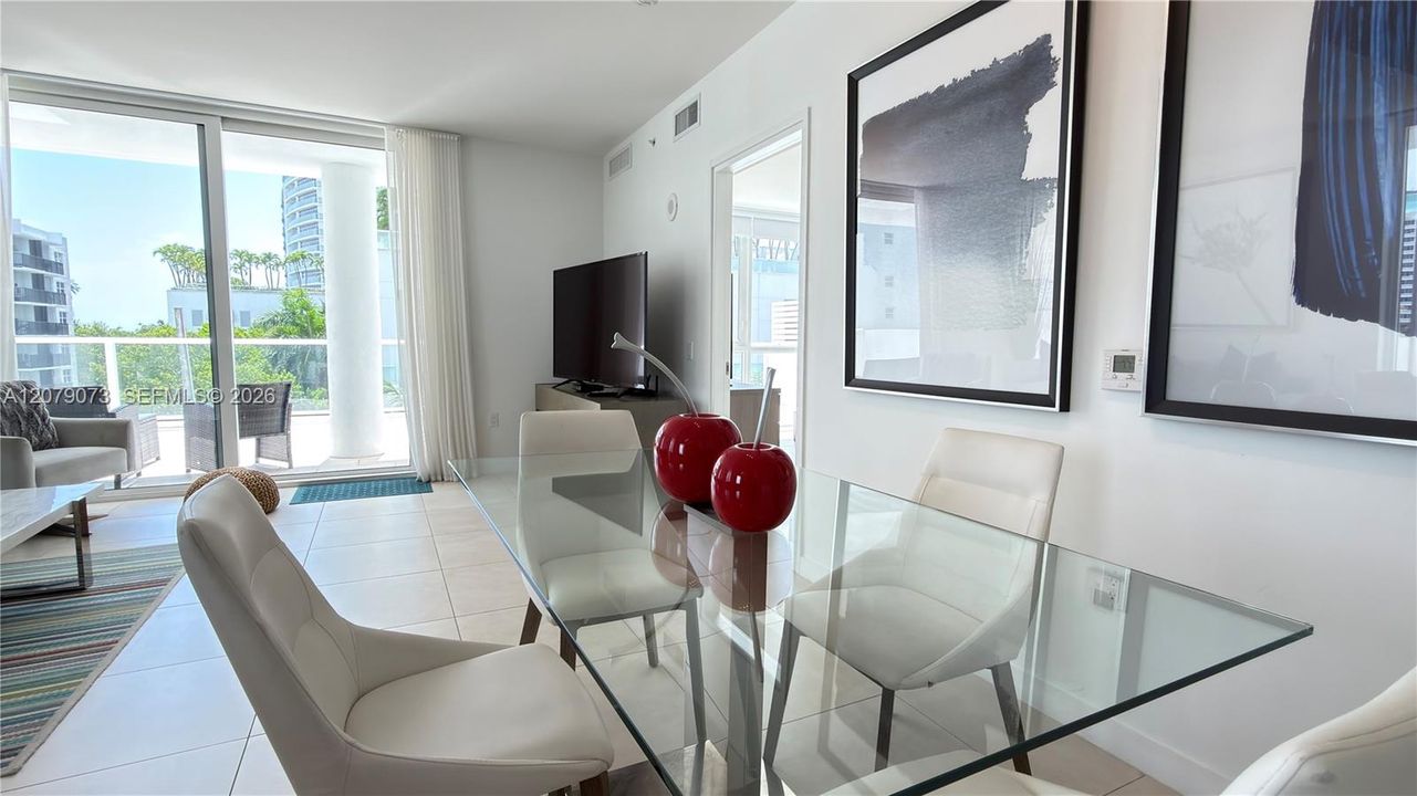 For Rent: $6,100 (3 beds, 2 baths, 1293 Square Feet)