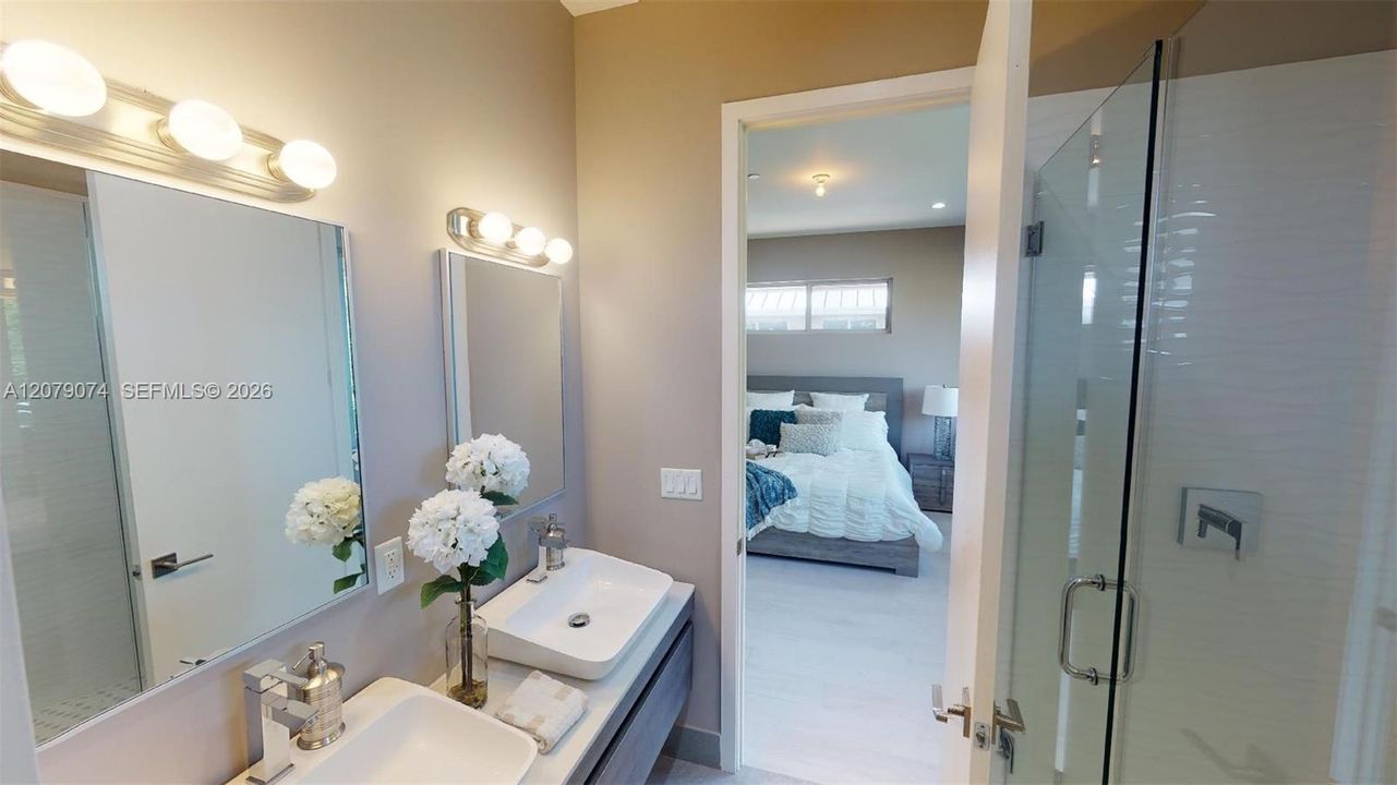 For Rent: $4,850 (3 beds, 3 baths, 1687 Square Feet)