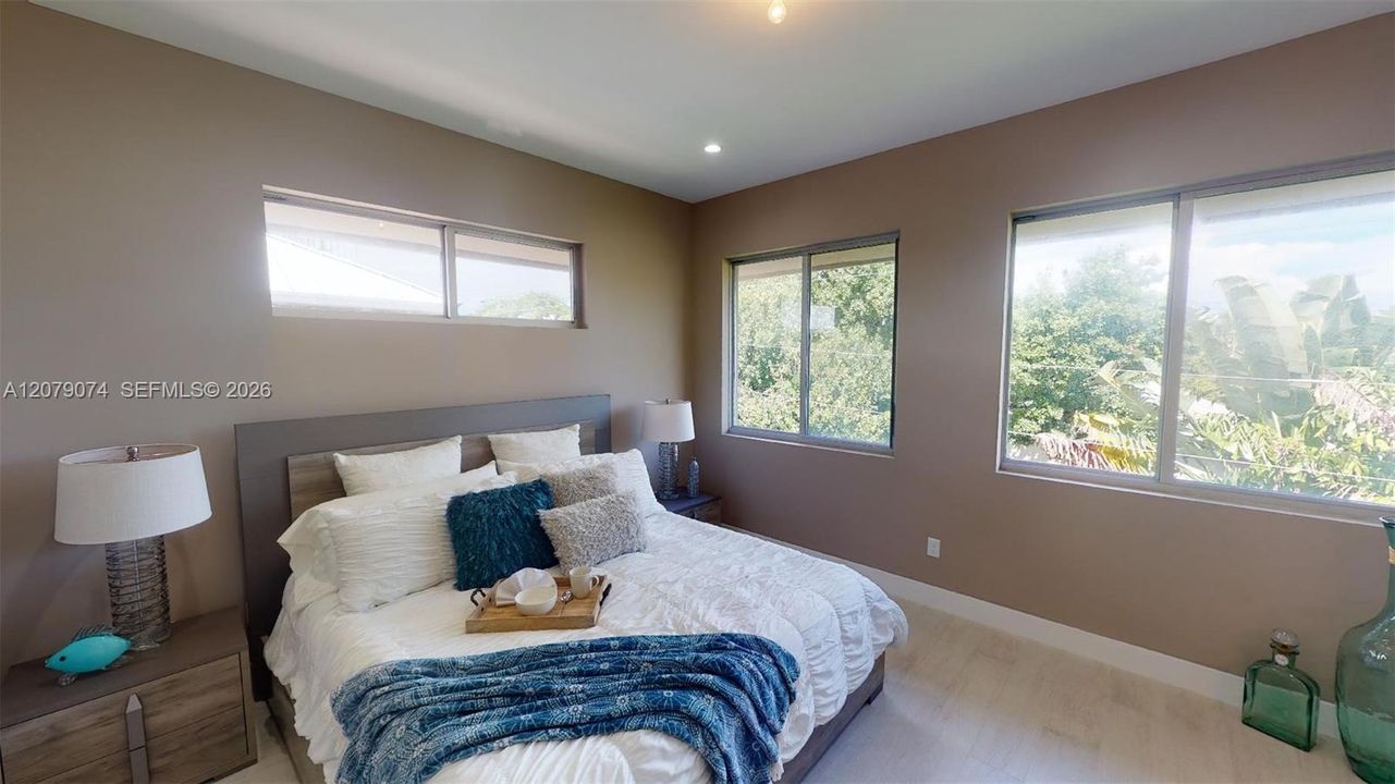 For Rent: $4,850 (3 beds, 3 baths, 1687 Square Feet)