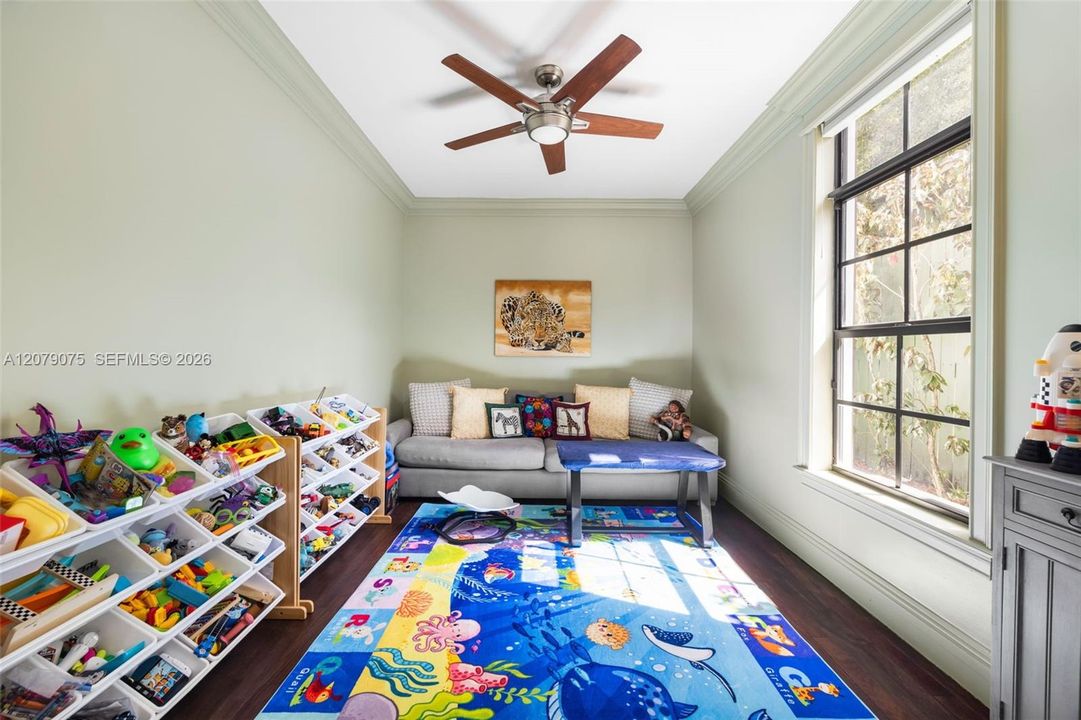 For Sale: $3,495,000 (4 beds, 4 baths, 3357 Square Feet)