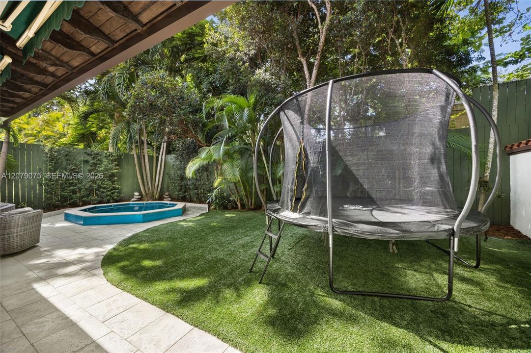 For Sale: $3,495,000 (4 beds, 4 baths, 3357 Square Feet)