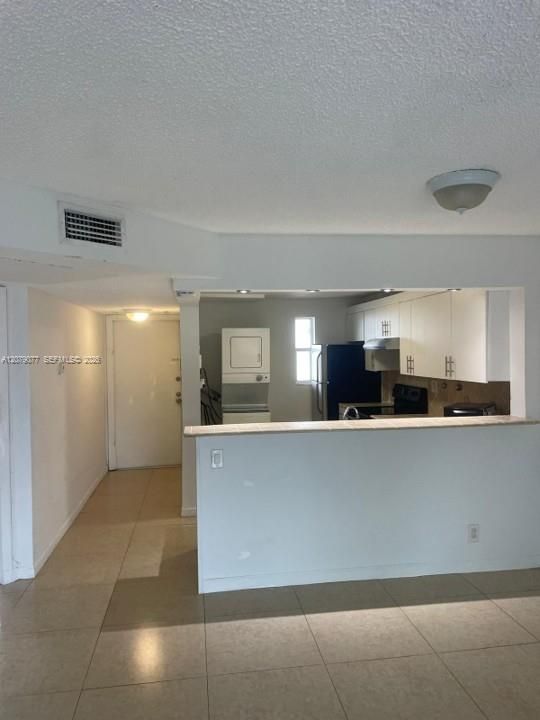 For Rent: $1,775 (2 beds, 2 baths, 949 Square Feet)