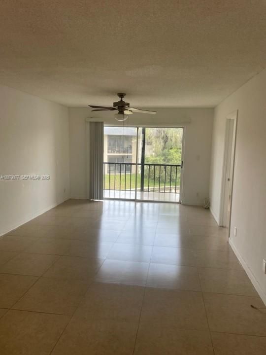 For Rent: $1,775 (2 beds, 2 baths, 949 Square Feet)