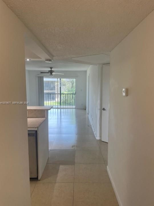For Rent: $1,775 (2 beds, 2 baths, 949 Square Feet)
