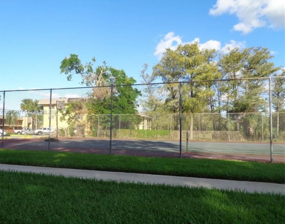 For Rent: $1,775 (2 beds, 2 baths, 949 Square Feet)