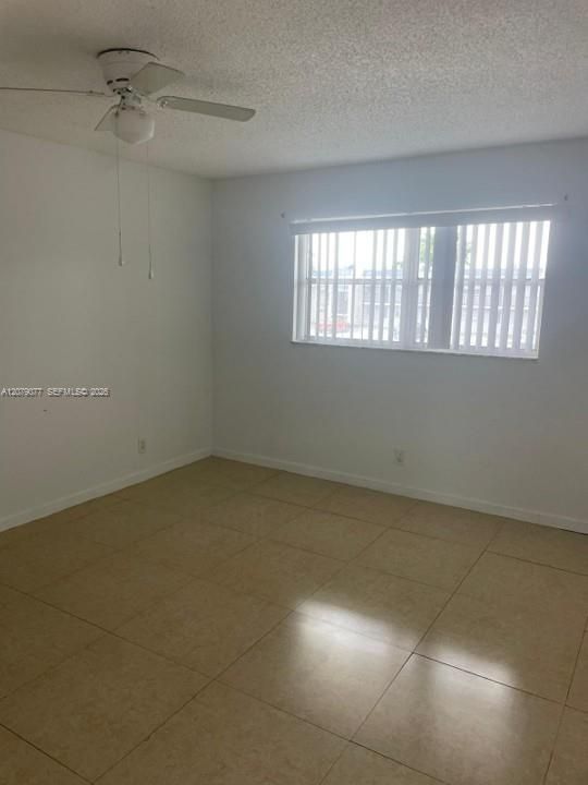 For Rent: $1,775 (2 beds, 2 baths, 949 Square Feet)