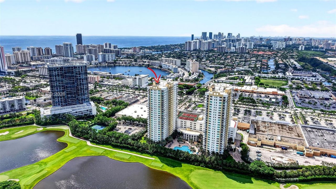 For Sale: $350,000 (2 beds, 2 baths, 1081 Square Feet)