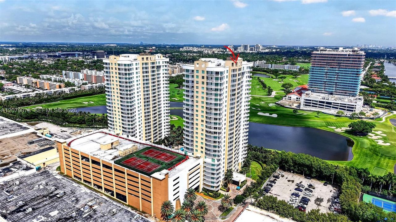 For Sale: $350,000 (2 beds, 2 baths, 1081 Square Feet)