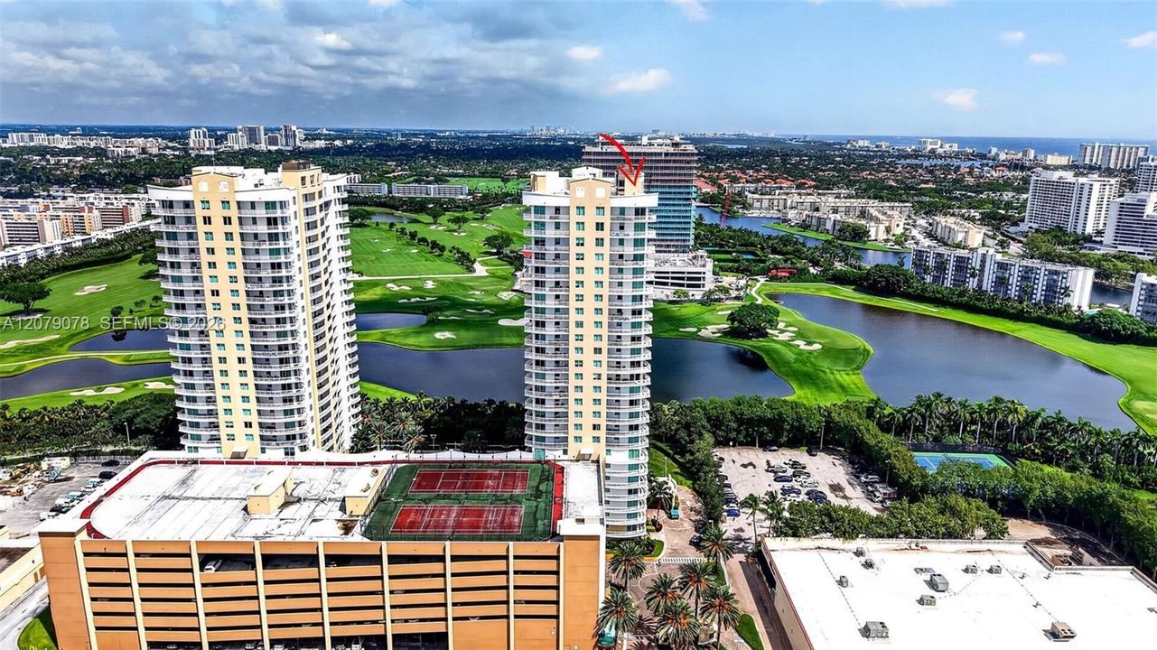 For Sale: $350,000 (2 beds, 2 baths, 1081 Square Feet)