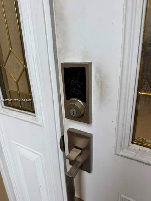 En Venta: $789,900 (3 camas, 2 baños, 1946 Pies cuadrados)