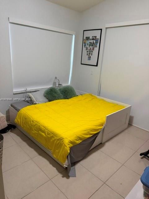 En Venta: $789,900 (3 camas, 2 baños, 1946 Pies cuadrados)