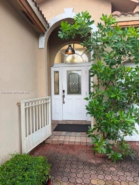 En Venta: $789,900 (3 camas, 2 baños, 1946 Pies cuadrados)