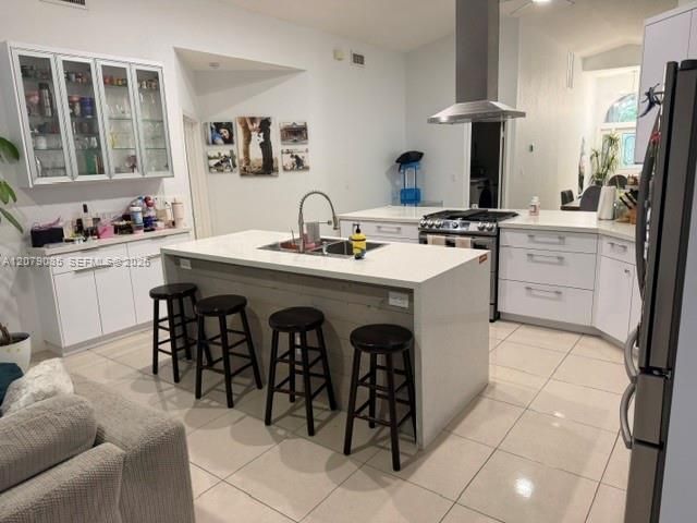 En Venta: $789,900 (3 camas, 2 baños, 1946 Pies cuadrados)