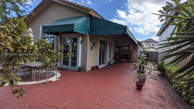En Venta: $789,900 (3 camas, 2 baños, 1946 Pies cuadrados)