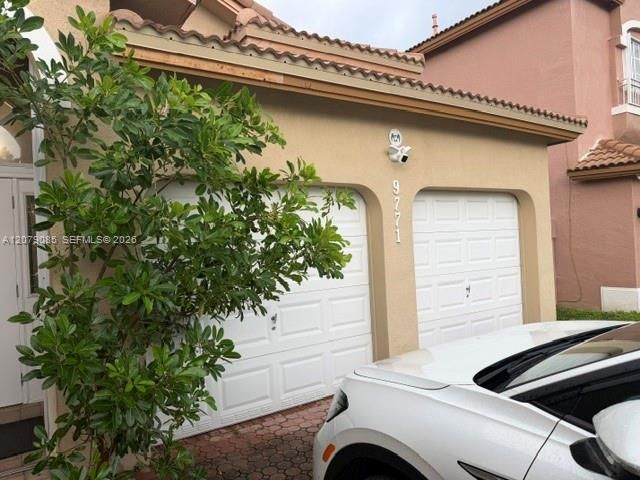 En Venta: $789,900 (3 camas, 2 baños, 1946 Pies cuadrados)