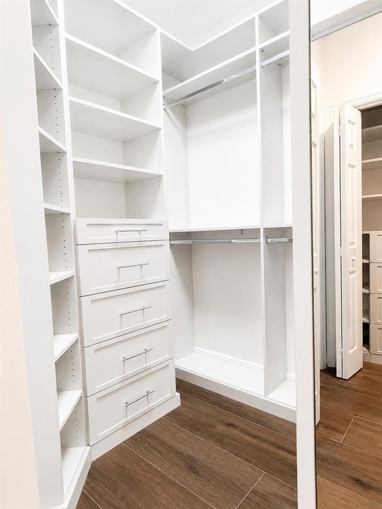 Closet 2