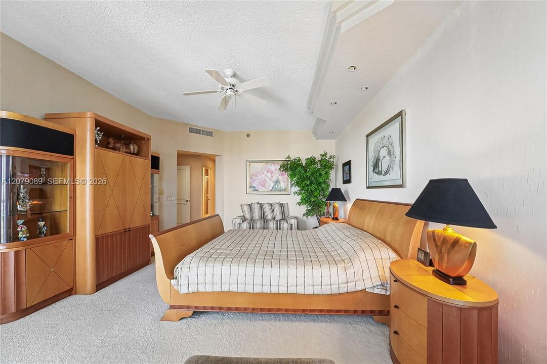 For Sale: $1,450,000 (3 beds, 3 baths, 2750 Square Feet)