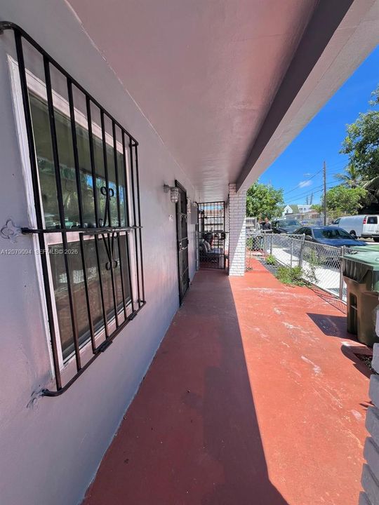 For Rent: $1,700 (1 beds, 1 baths, 2000 Square Feet)