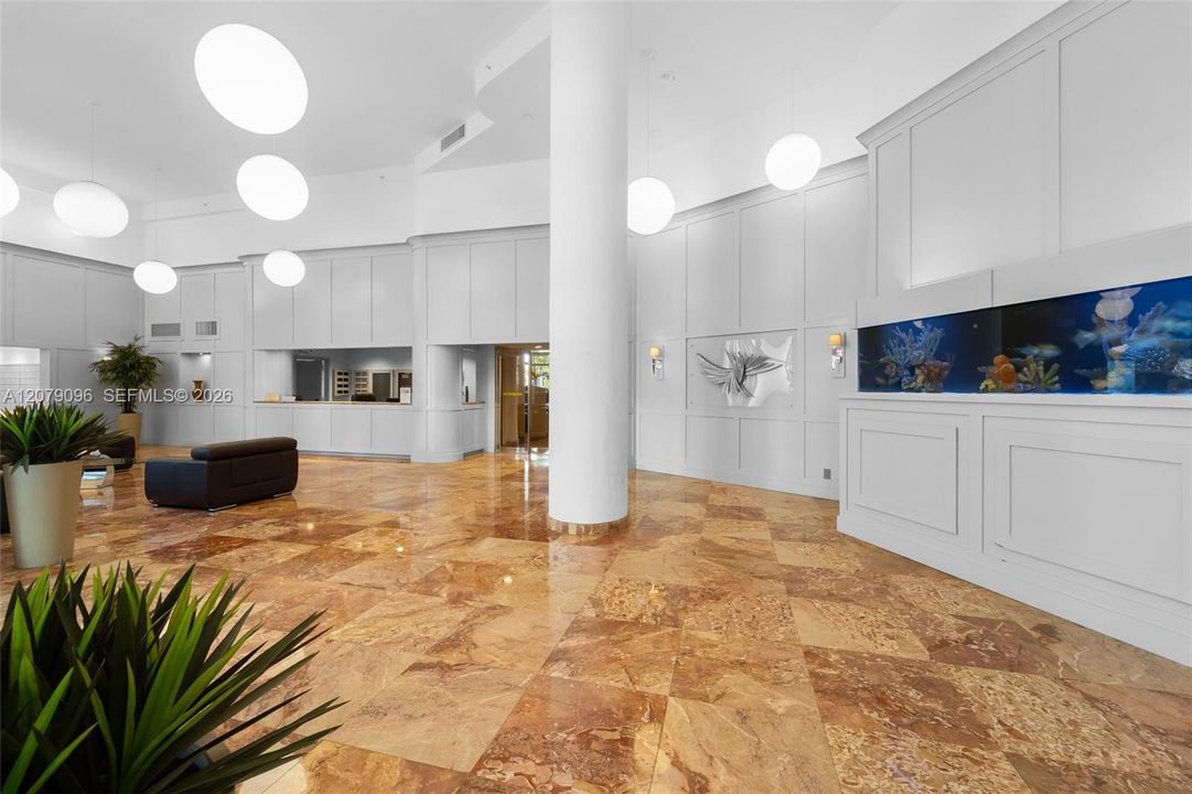 For Sale: $418,000 (2 beds, 2 baths, 1091 Square Feet)