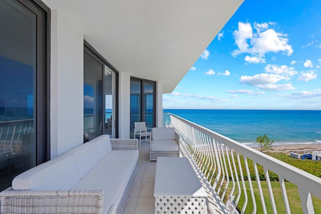 Wraparound Balcony