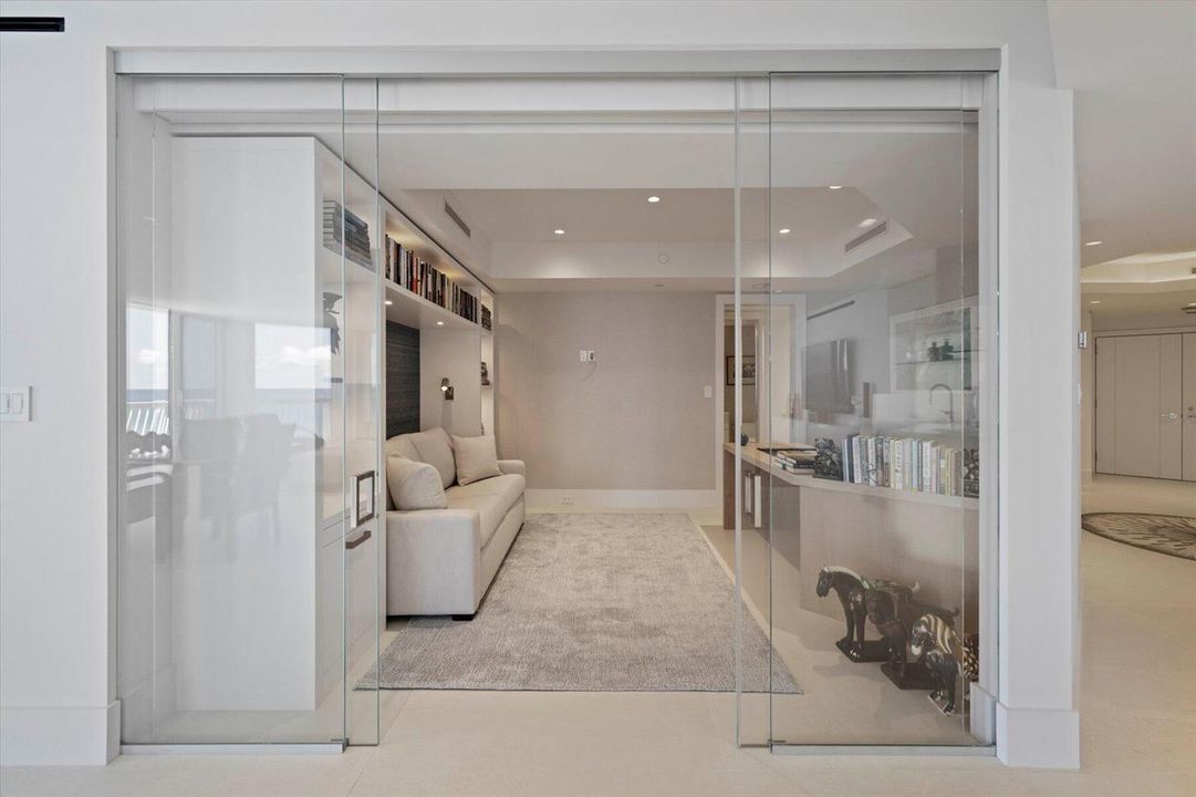 3rd Bed/Den