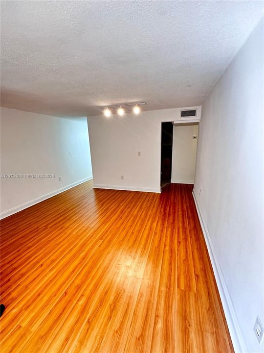 En Renta: $2,350 (2 camas, 1 baños, 866 Pies cuadrados)