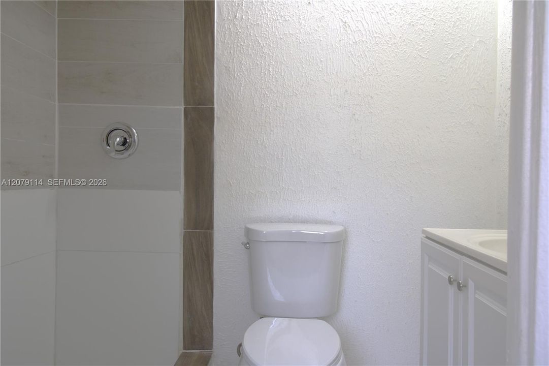 For Rent: $2,600 (3 beds, 2 baths, 1286 Square Feet)