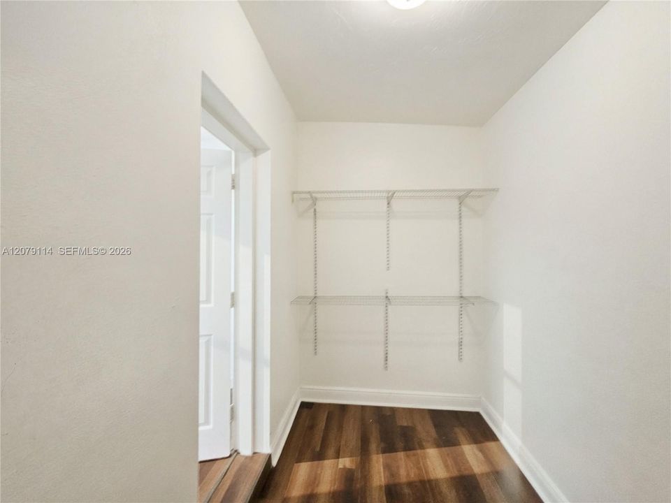 For Rent: $2,600 (3 beds, 2 baths, 1286 Square Feet)