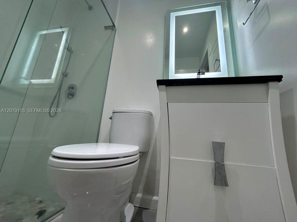 For Rent: $2,500 (2 beds, 2 baths, 960 Square Feet)