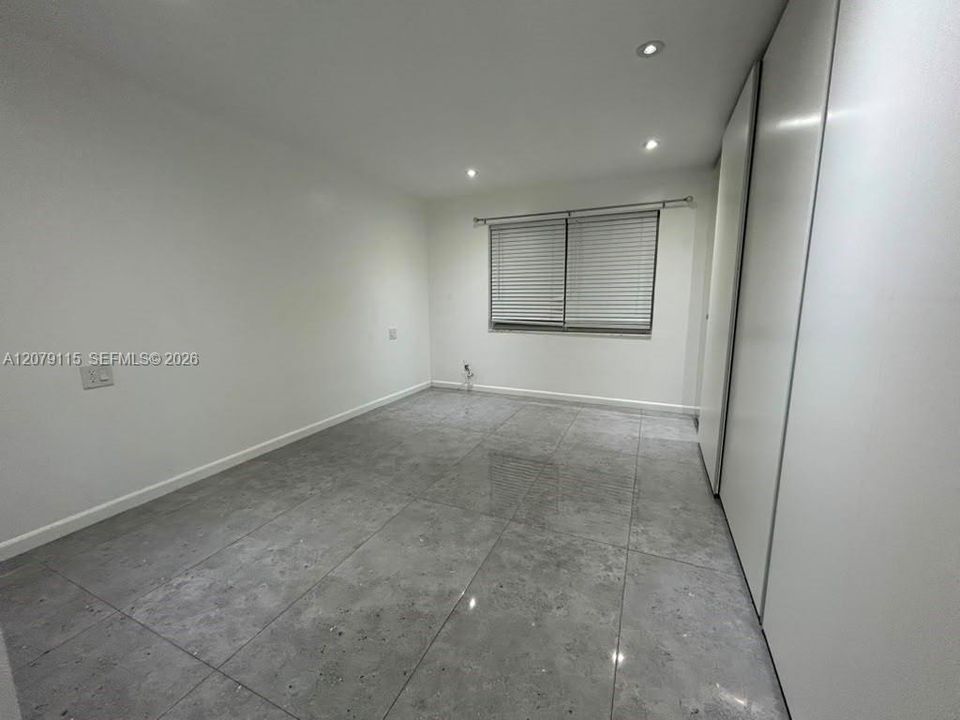 For Rent: $2,500 (2 beds, 2 baths, 960 Square Feet)