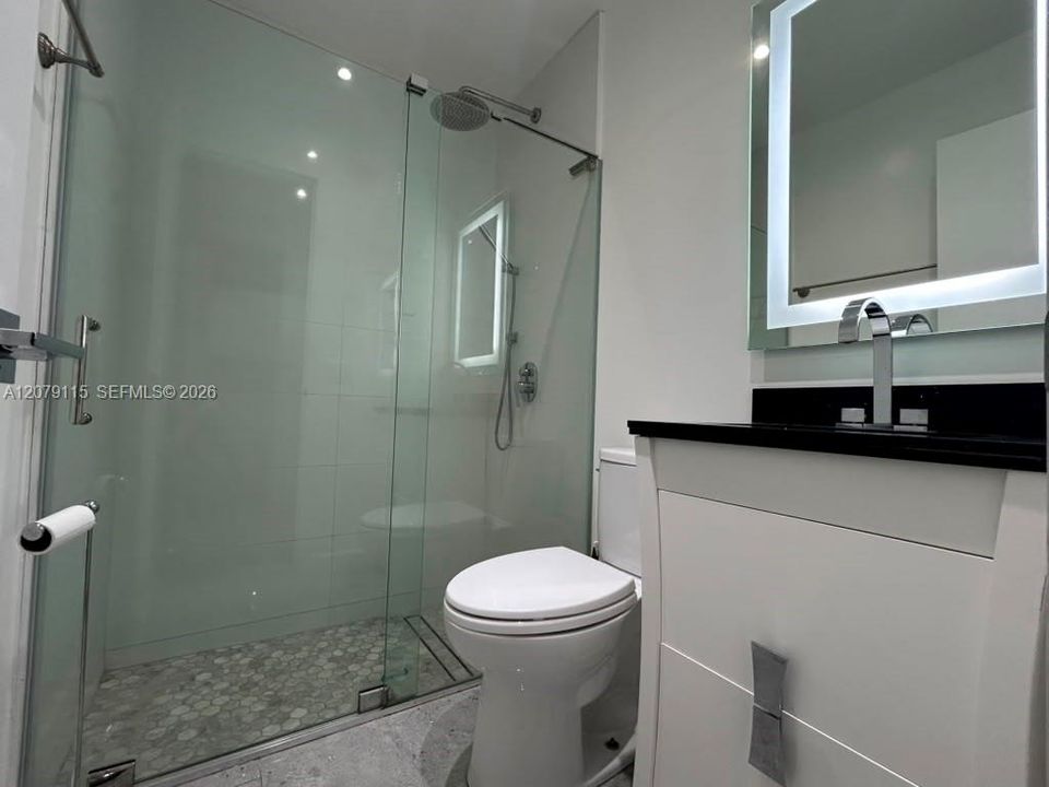 For Rent: $2,500 (2 beds, 2 baths, 960 Square Feet)
