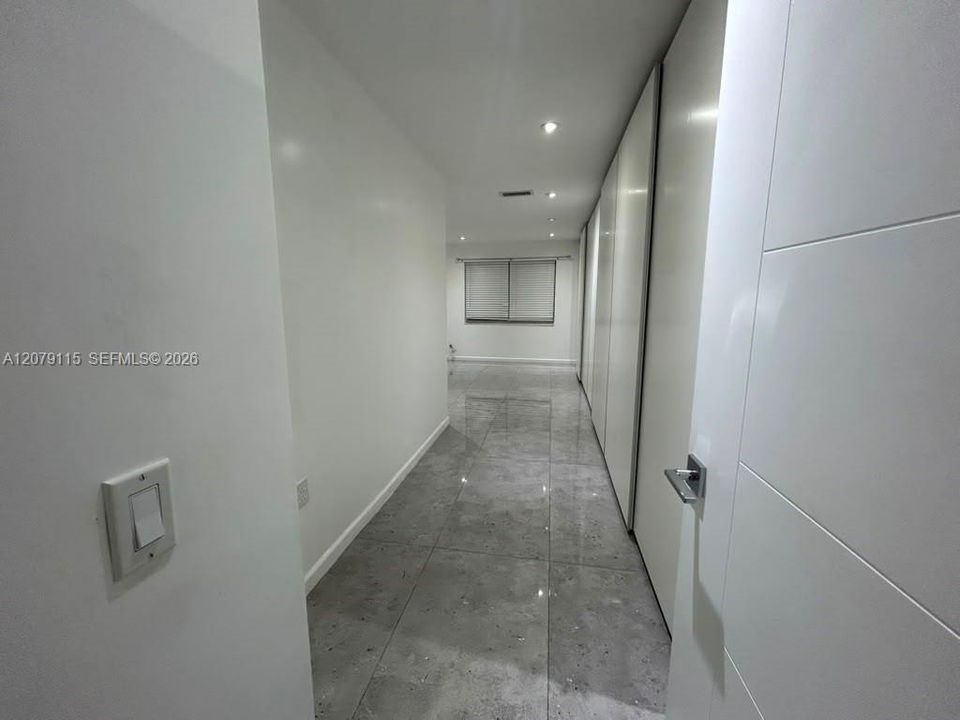 For Rent: $2,500 (2 beds, 2 baths, 960 Square Feet)