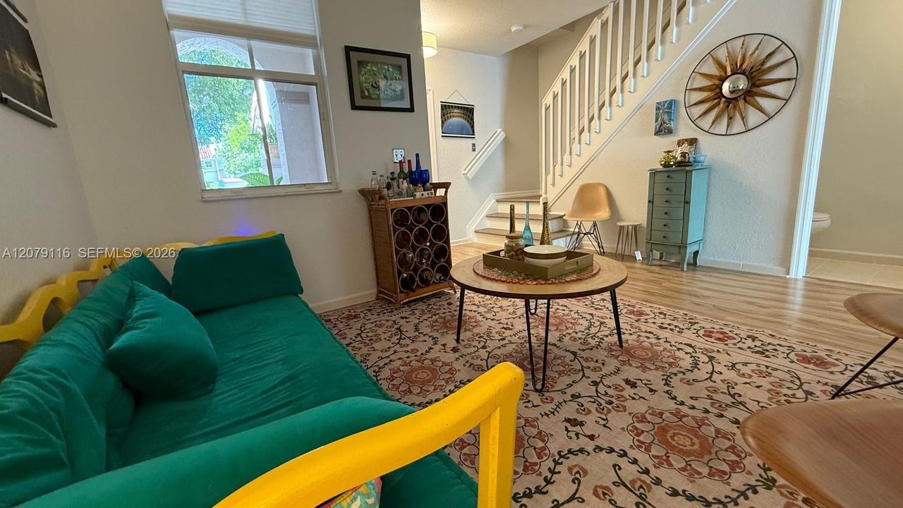 В аренду: $3,700 (3 спален, 2 ванн, 1590 Квадратных фут)