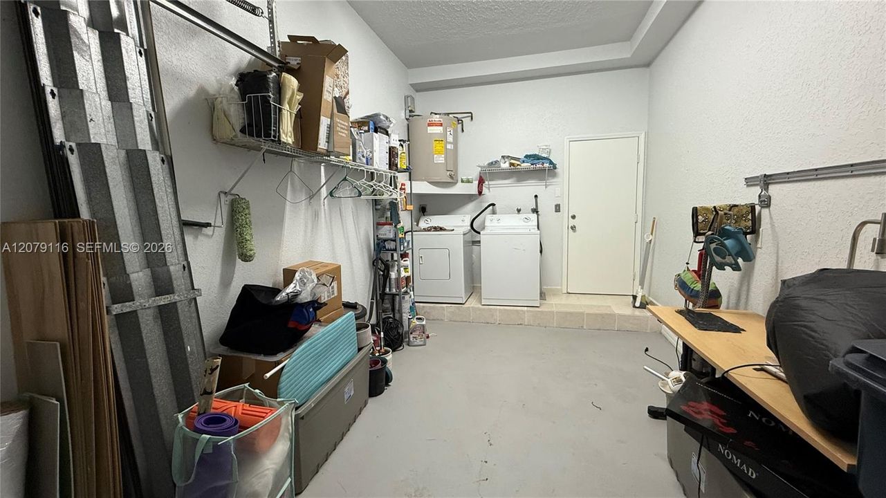 В аренду: $3,700 (3 спален, 2 ванн, 1590 Квадратных фут)