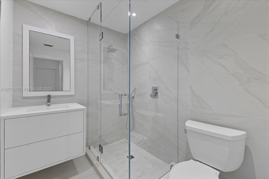 For Sale: $2,000,000 (3 beds, 2 baths, 1786 Square Feet)