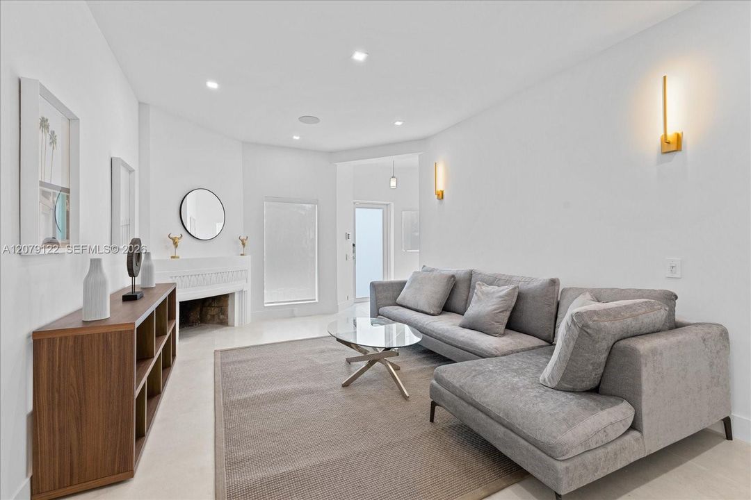 For Sale: $2,000,000 (3 beds, 2 baths, 1786 Square Feet)