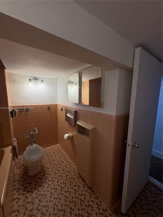На продажу: $193,900 (1 спален, 1 ванн, 730 Квадратных фут)