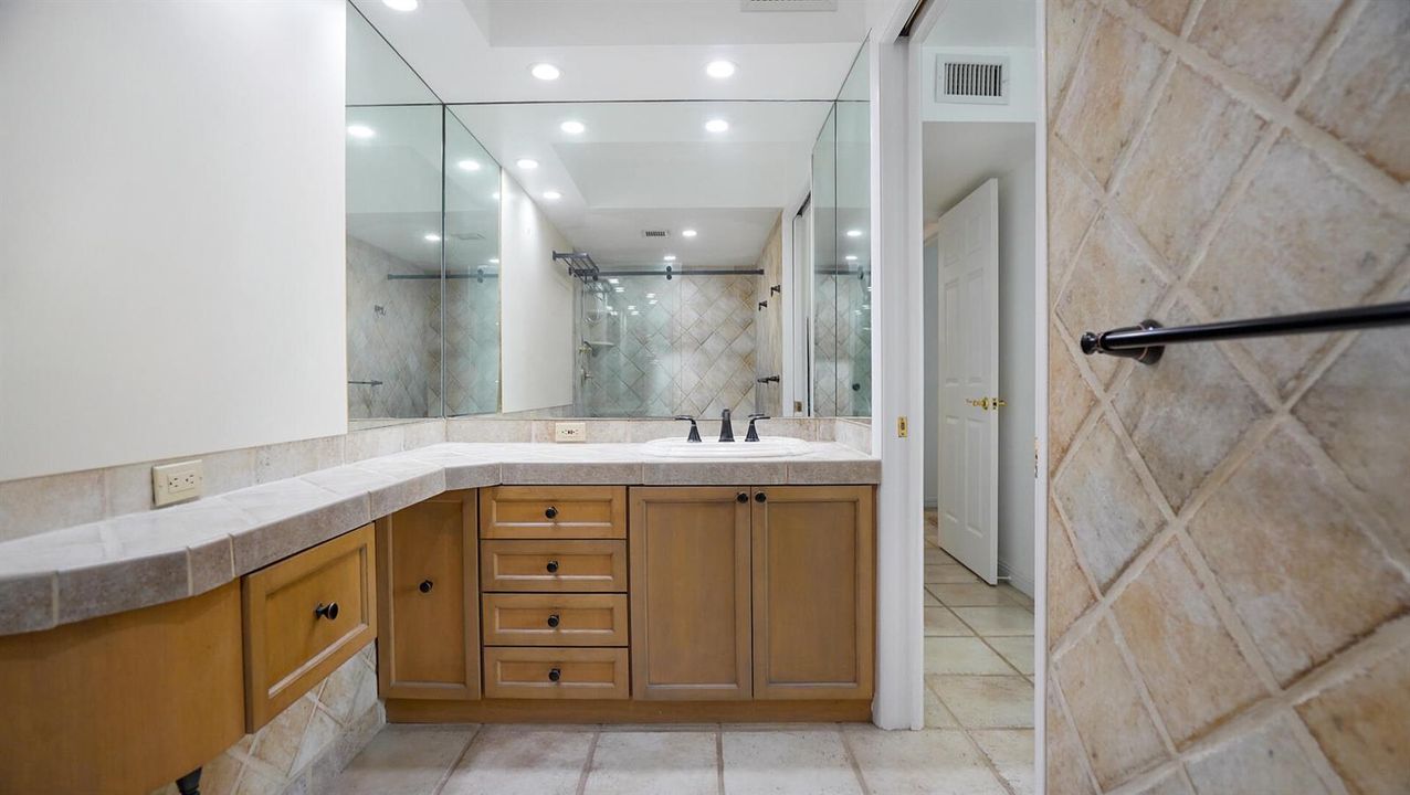 1201 River Reach Dr 202, Fort Lauderdale