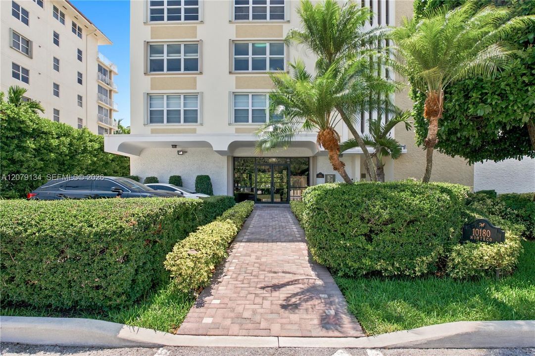 For Sale: $935,000 (2 beds, 2 baths, 2045 Square Feet)