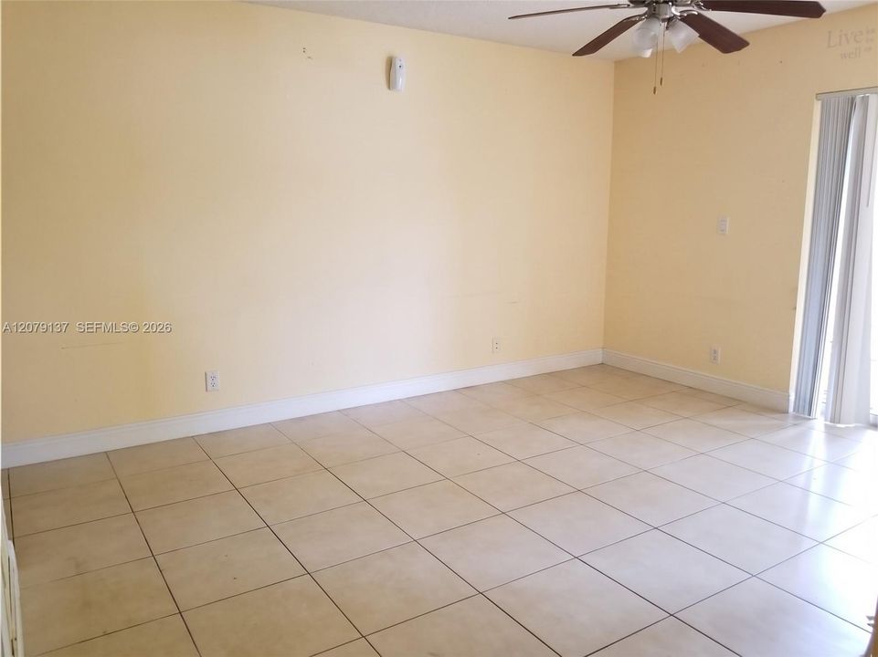 En Venta: $157,000 (1 camas, 1 baños, 695 Pies cuadrados)