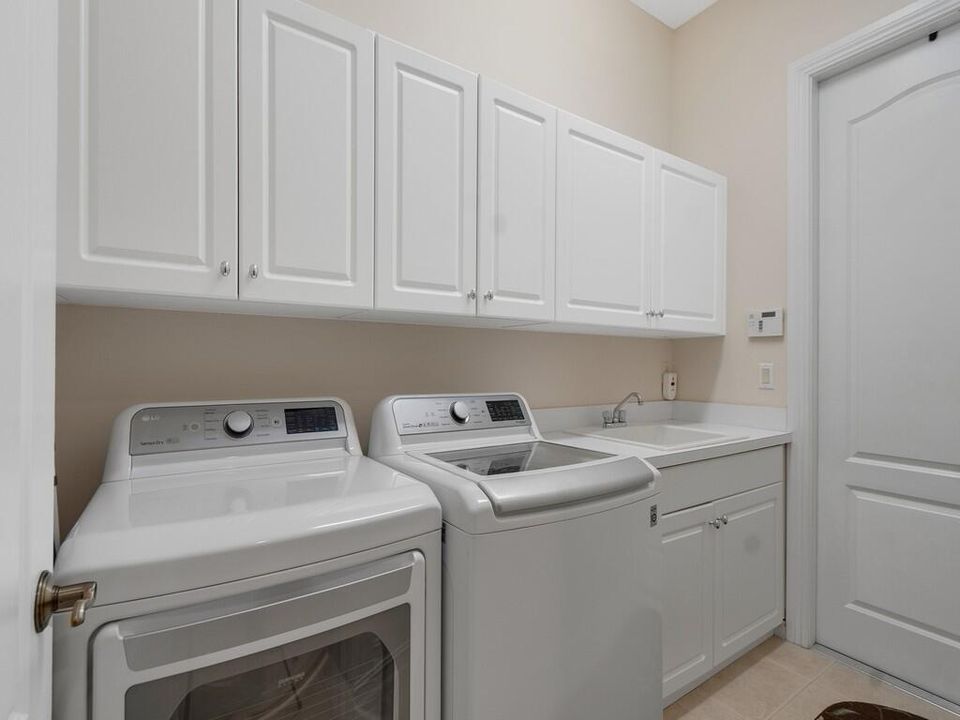 1st Flr Laundry