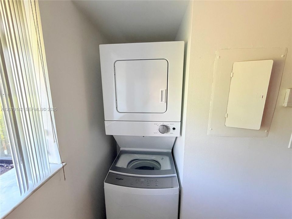 En Venta: $179,900 (1 camas, 1 baños, 640 Pies cuadrados)