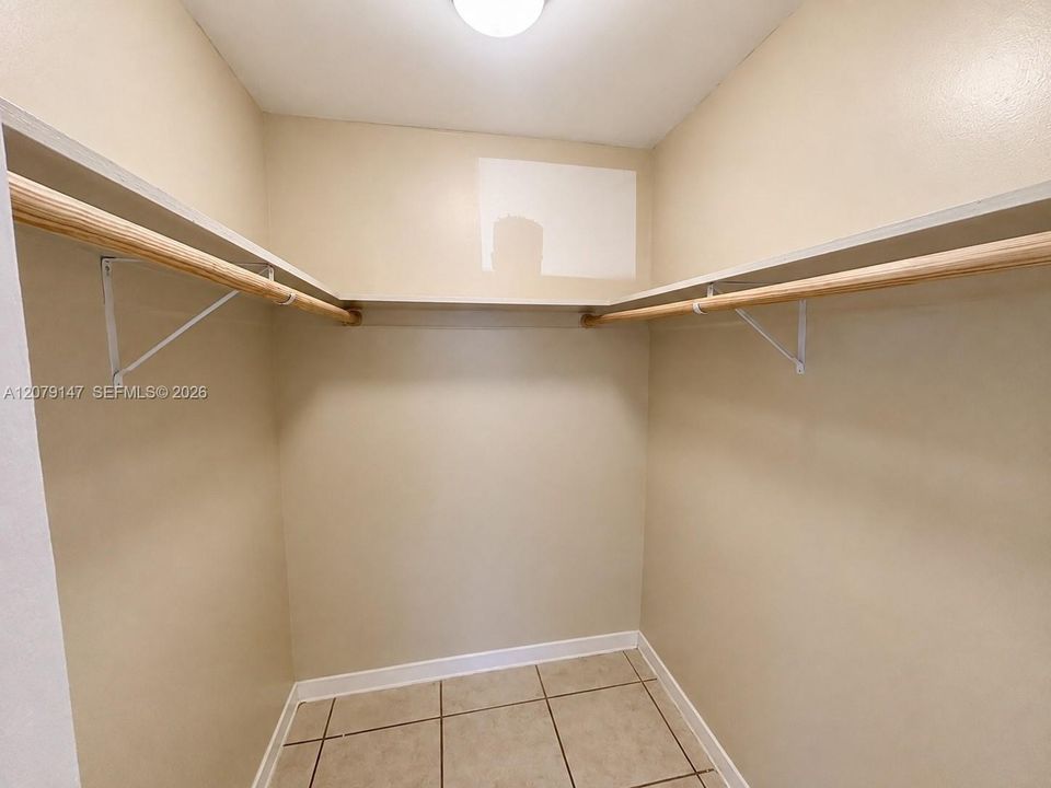 For Rent: $3,000 (3 beds, 2 baths, 2273 Square Feet)