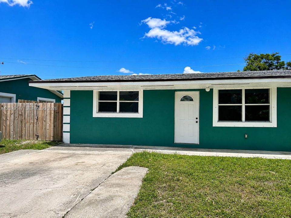 For Rent: $3,000 (3 beds, 2 baths, 2273 Square Feet)