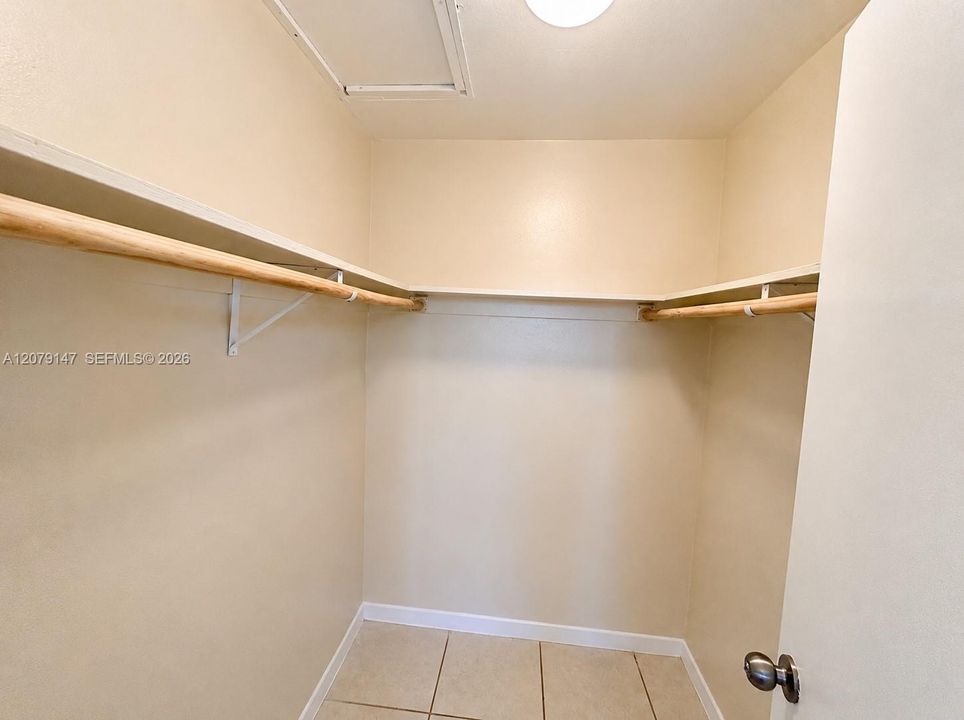 For Rent: $3,000 (3 beds, 2 baths, 2273 Square Feet)