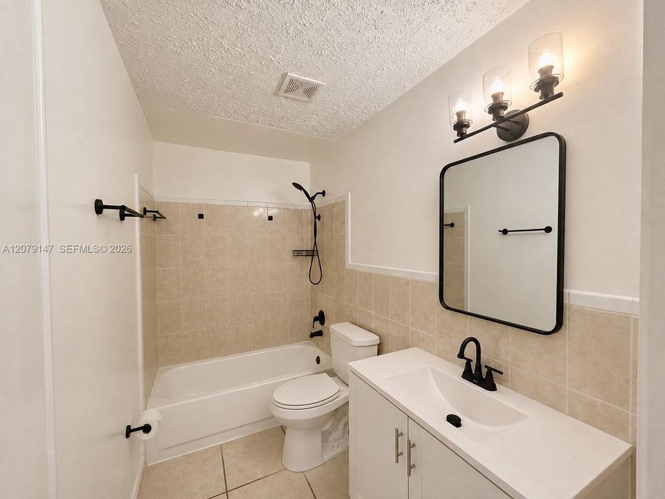 For Rent: $3,000 (3 beds, 2 baths, 2273 Square Feet)